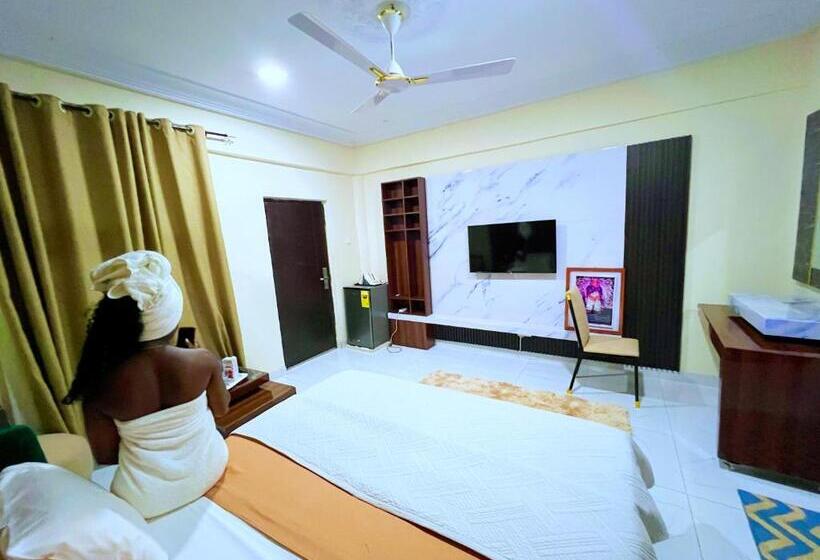 ホテル American Royal Lodge