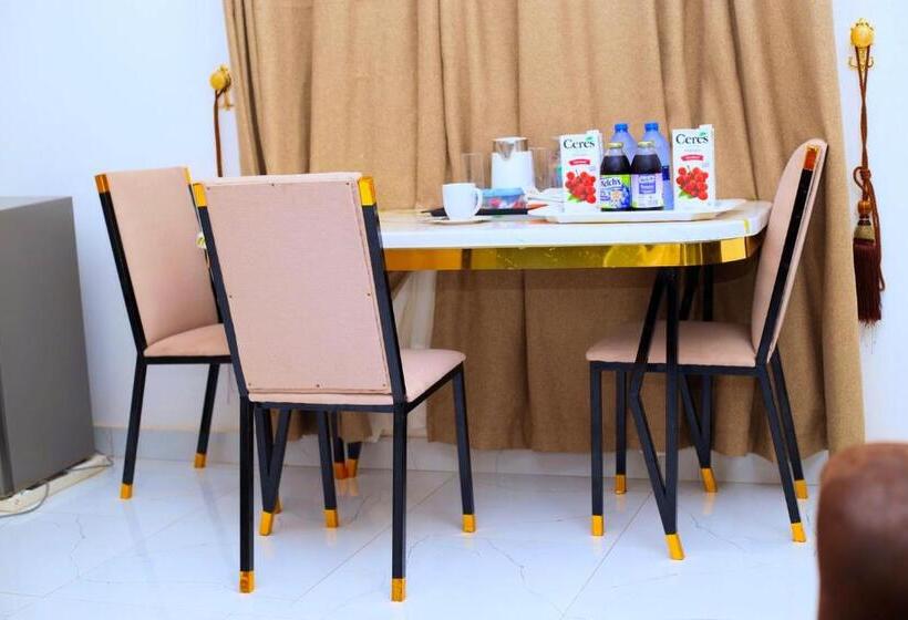 ホテル American Royal Lodge