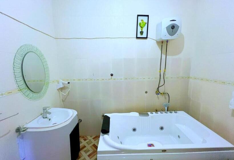 ホテル American Royal Lodge