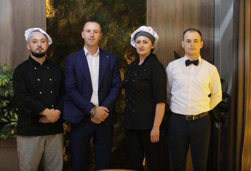 هتل Andoena Resort