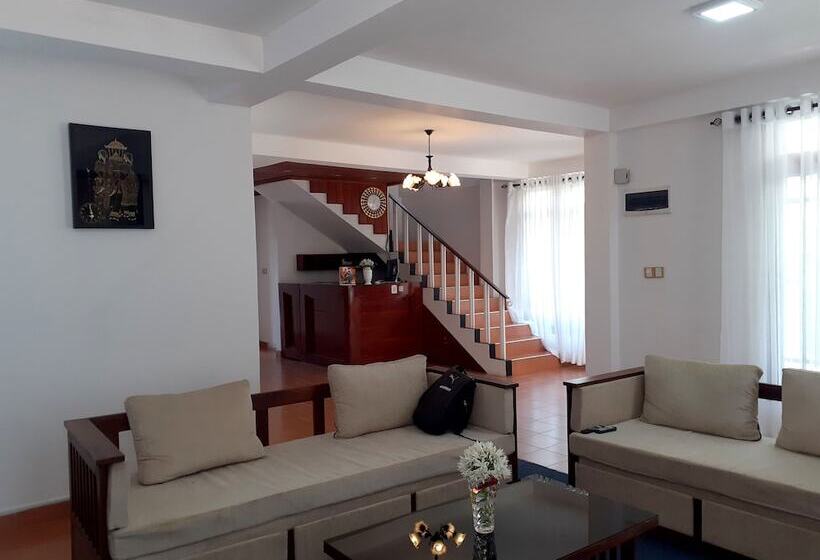 Отель Aoki Resort Nuwaraeliya