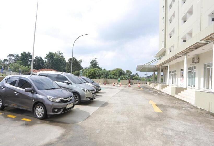 酒店 Aurora Rooms @ Apartemen Loftvilles City