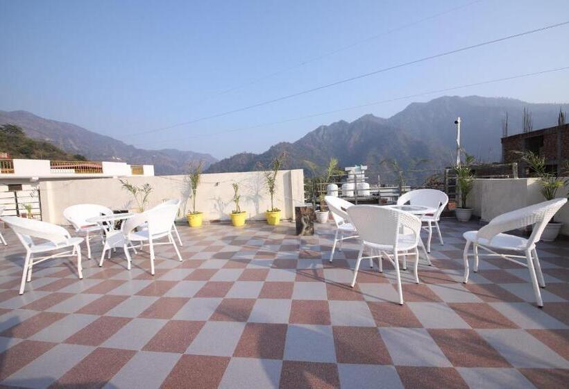 בית מלון כפרי B2l Hills At Tapoavn