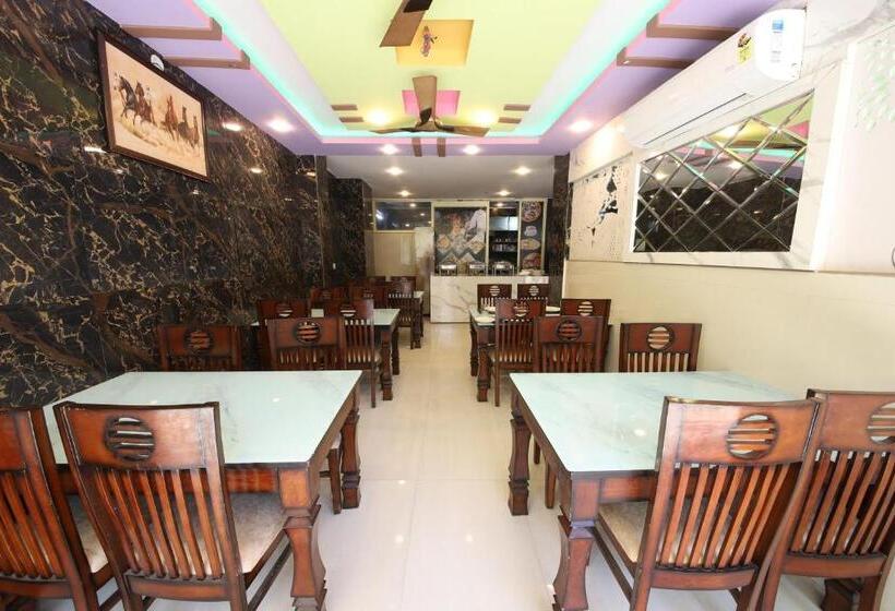 فندق B2l Hills At Tapoavn