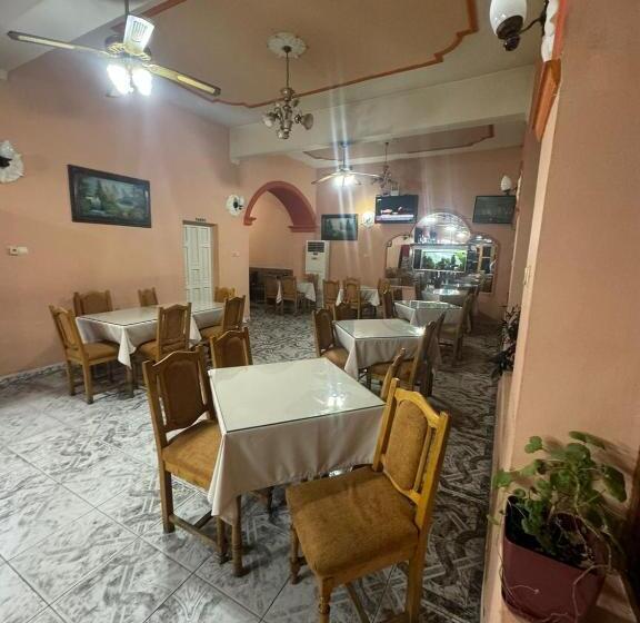 בית מלון כפרי Bar Restorant Fresku