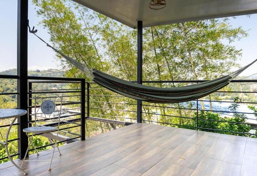 فندق Cabañas Los Héroes