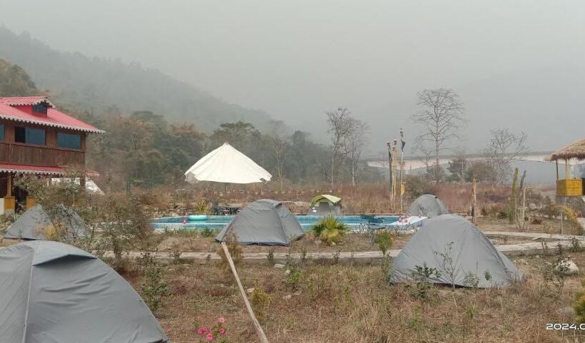 ホテル Dolma Farm Stay