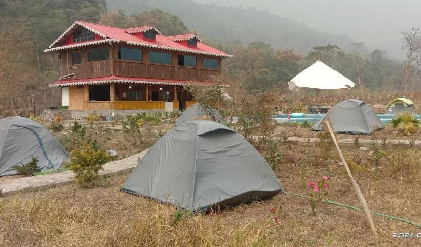 ホテル Dolma Farm Stay