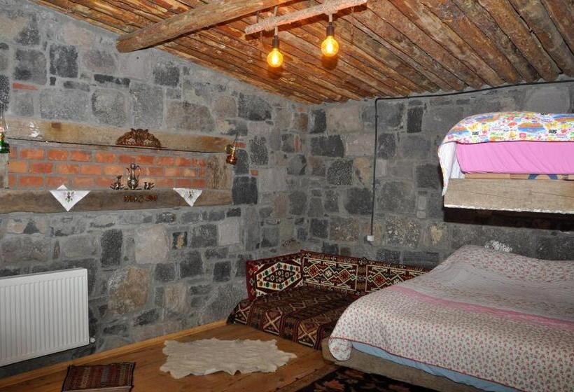 هتل Doğunun Taş Evleri