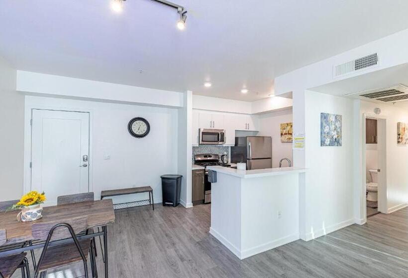 호텔 Fully Furnished Apartments Near Hollywood Walk Of Fame