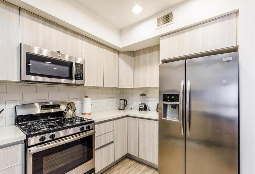 호텔 Fully Furnished Apartments Near Hollywood Walk Of Fame