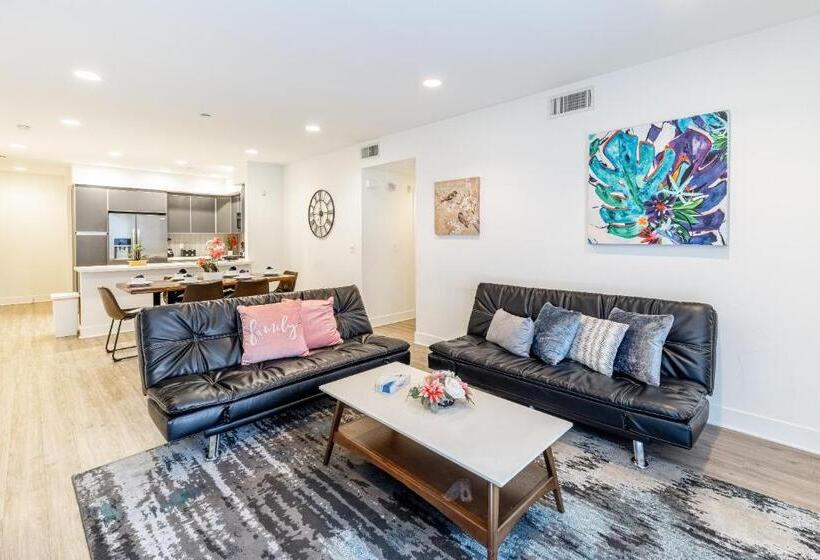 호텔 Fully Furnished Apartments Near Hollywood Walk Of Fame