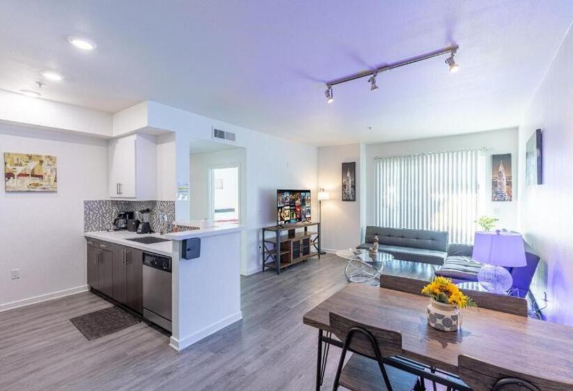 호텔 Fully Furnished Apartments Near Hollywood Walk Of Fame