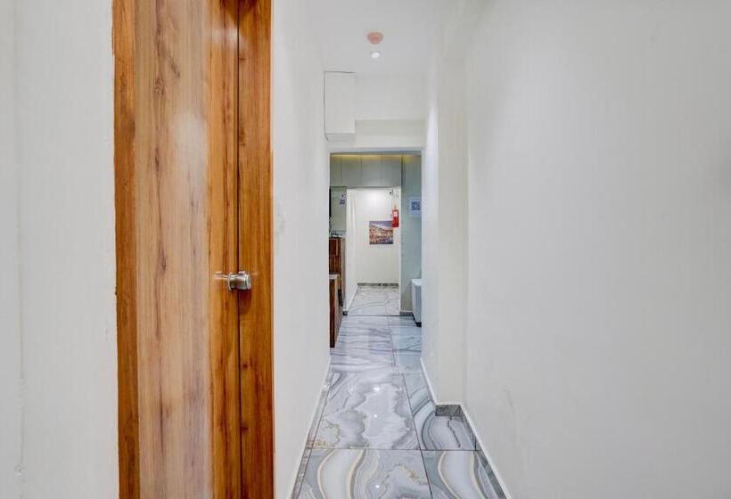 Collection O Hotel Gift Inn