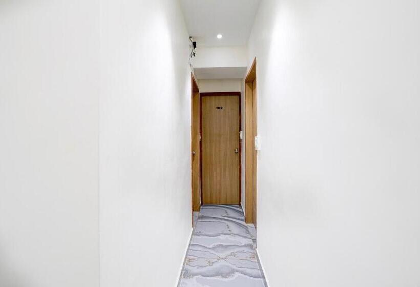 Collection O Hotel Gift Inn