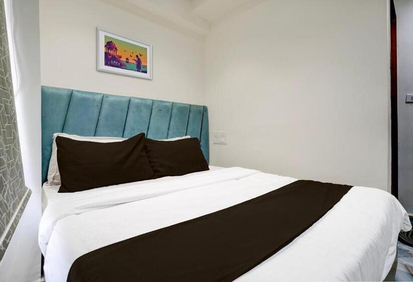 Collection O Hotel Gift Inn