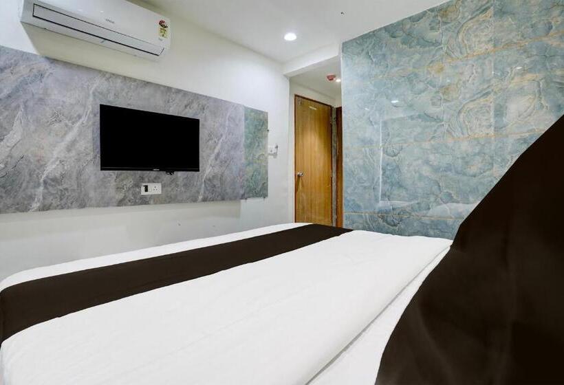 Collection O Hotel Gift Inn