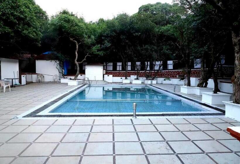 فندق Ishwar Inn By Joy Suites