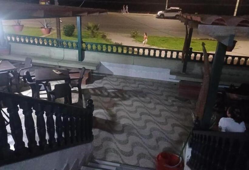 ホテル Julia S House Huanchaco