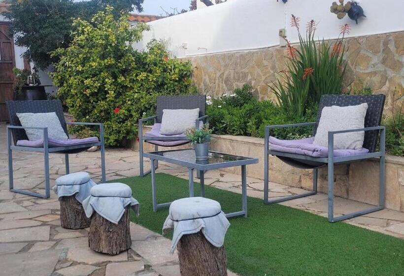 Отель Llar De Laura