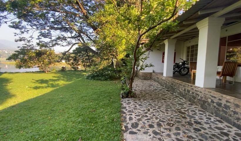 ホテル Mountbatten S Officers Mess Kandy