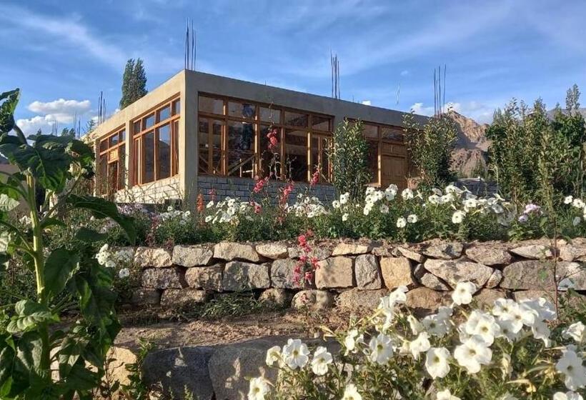 호텔 Nordica Resorts Ladakh