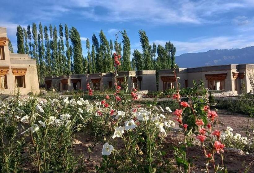 ホテル Nordica Resorts Ladakh