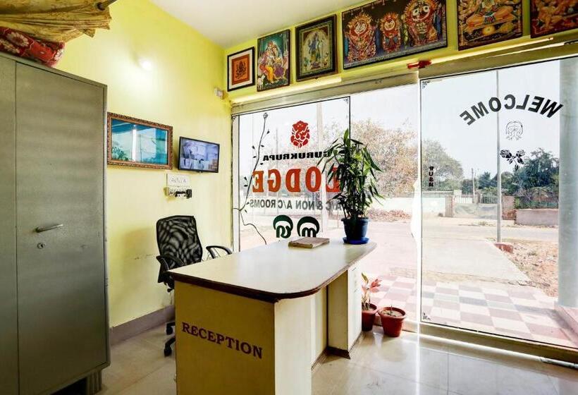 Hotel Oyo Gurukrupa Lodge