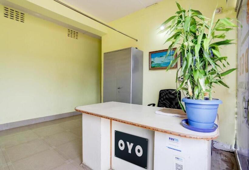 Hotel Oyo Gurukrupa Lodge