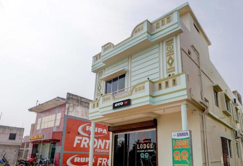 Hotel Oyo Gurukrupa Lodge