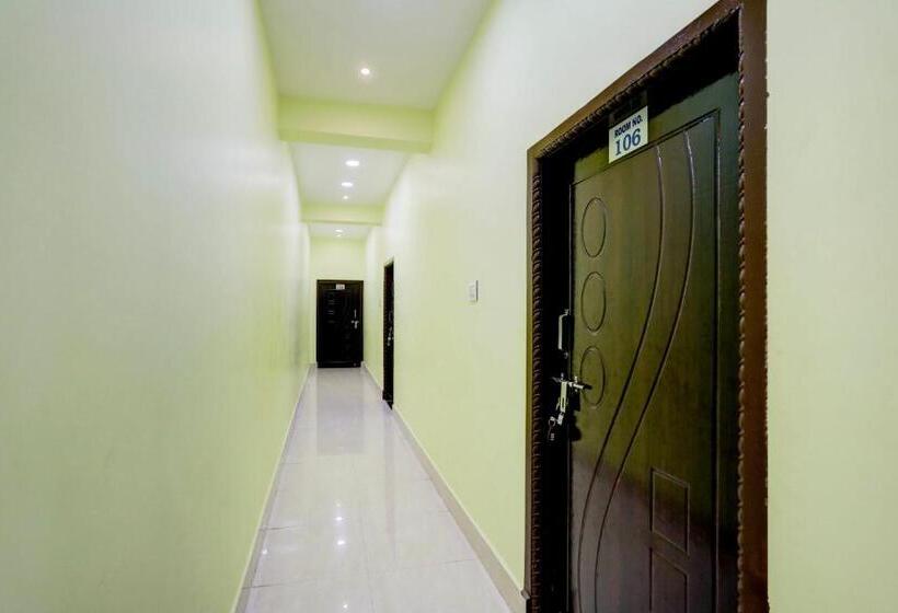 Hotel Oyo Gurukrupa Lodge