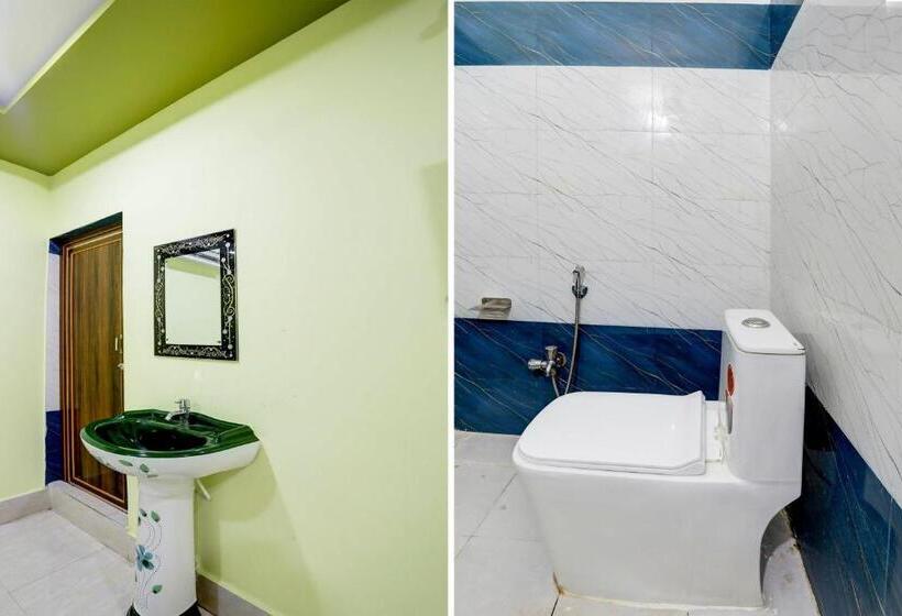 Hotel Oyo Gurukrupa Lodge