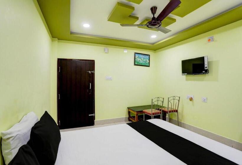 Hotel Oyo Gurukrupa Lodge