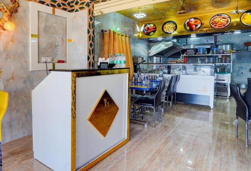 Hotel Oyo Pranith Skys