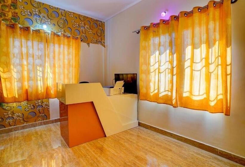 Hotel Oyo Pranith Skys