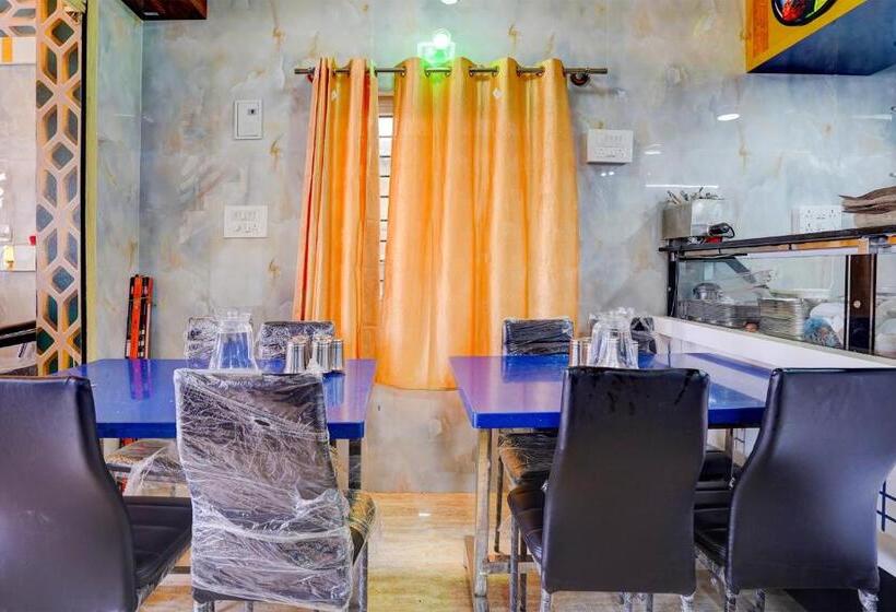 Hotel Oyo Pranith Skys