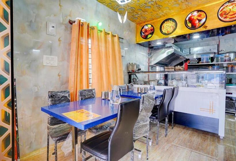 Hotel Oyo Pranith Skys