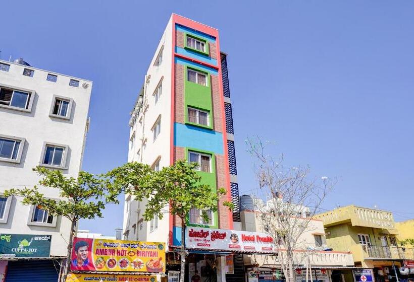 Hotel Oyo Pranith Skys