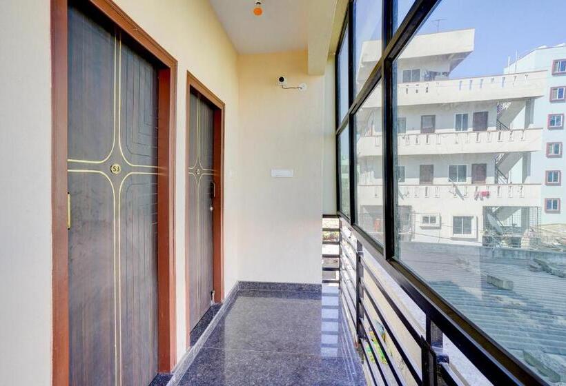 Hotel Oyo Pranith Skys