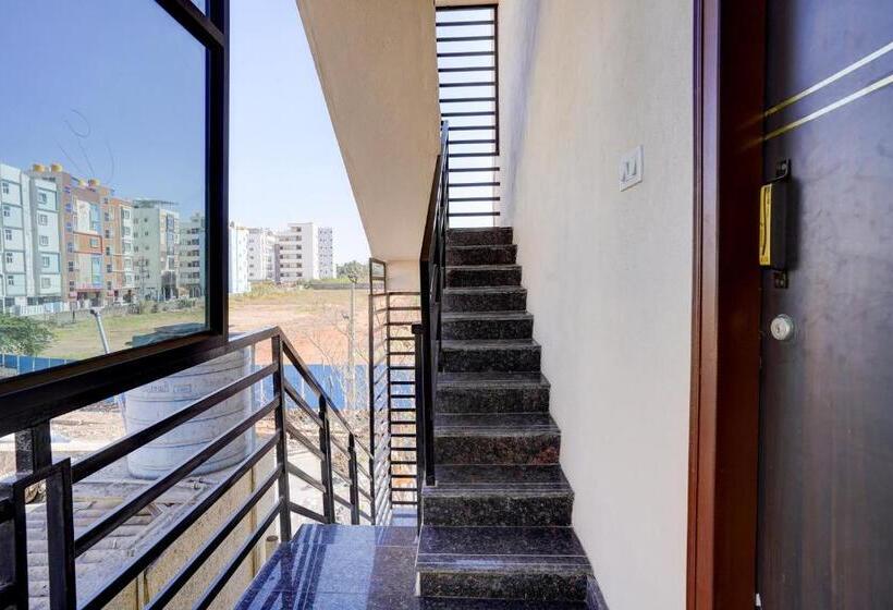 Hotel Oyo Pranith Skys