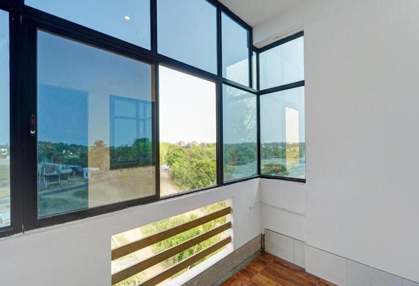 בית מלון כפרי Oyo Sri Sakthi Residency