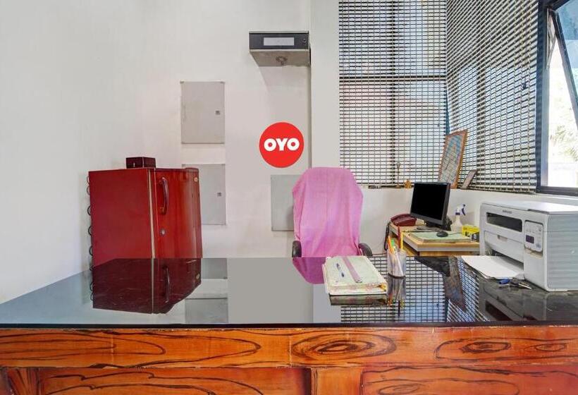 Отель Oyo Sri Sakthi Residency