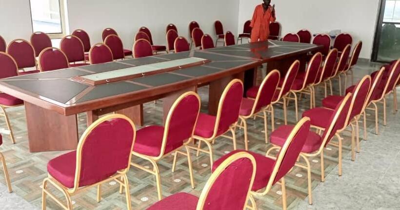 هتل Panorama Kyenjojo