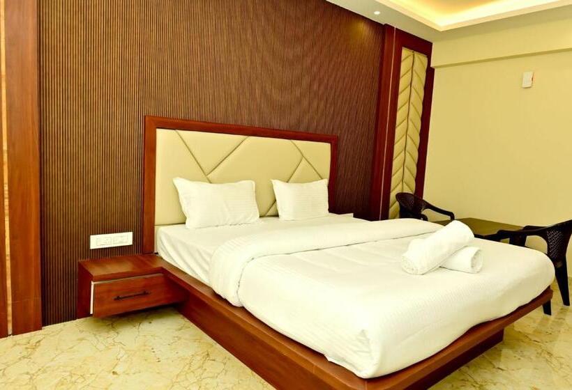 فندق Downtown Pr Groups Raashi Residency