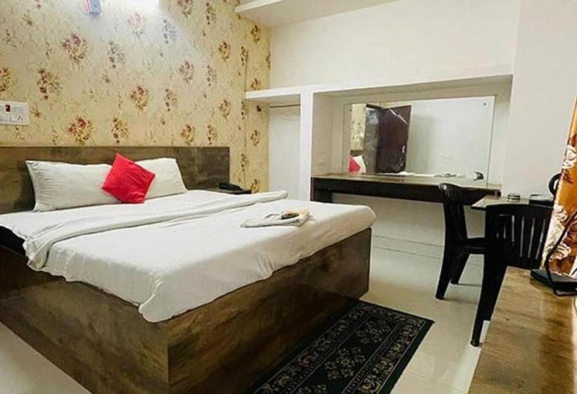 ホテル Prince Lodge And Banquet