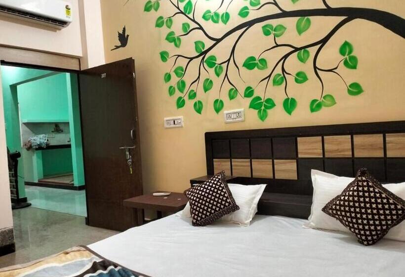 ホテル Pushpa Home Stay