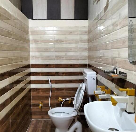 ホテル Pushpa Home Stay