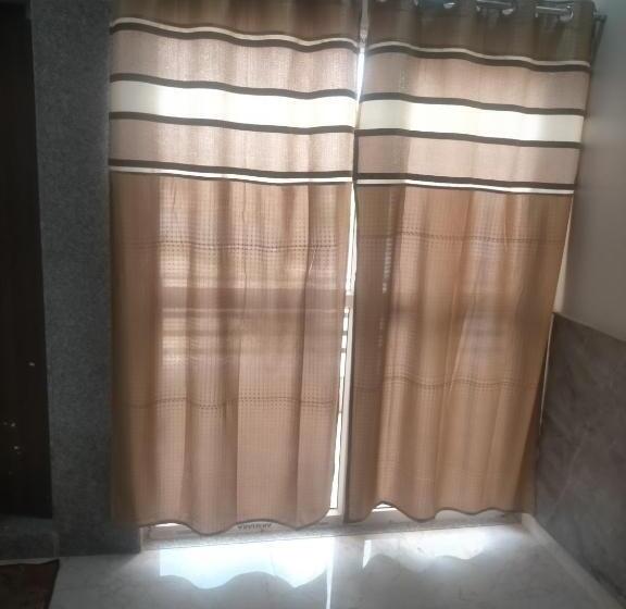 בית מלון כפרי Shreeradhepalace