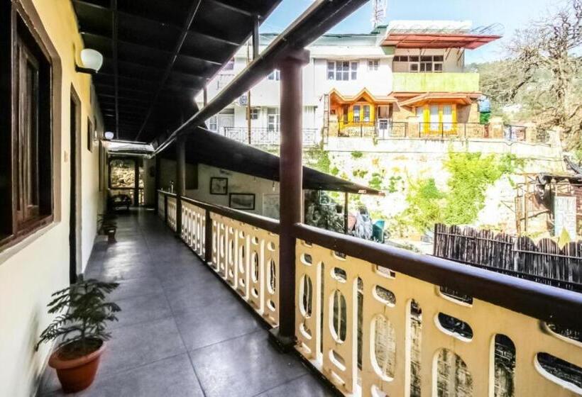 ホテル Hidden Chalet Nainital Near Mall Road   Luxury Room   Excellent Customer Service