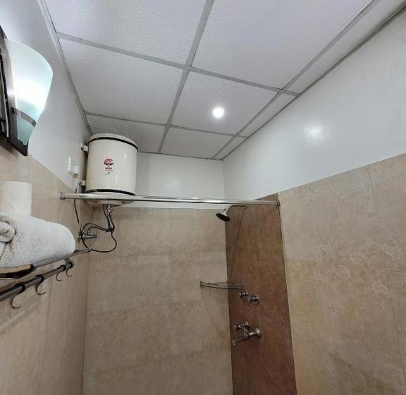 호텔 Hidden Chalet Nainital Near Mall Road   Luxury Room   Excellent Customer Service